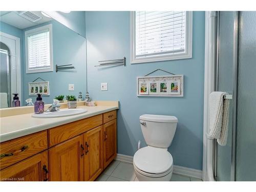 64 Sandra Drive, Fenwick, ON - Indoor Photo Showing Bathroom