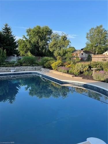 64 Sandra Drive, Fenwick, ON - Outdoor With In Ground Pool