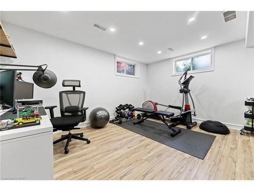 7084 Optimist Lane, Niagara Falls, ON - Indoor Photo Showing Gym Room