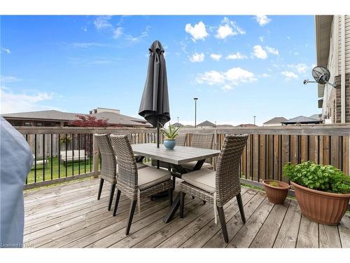 7084 Optimist Lane, Niagara Falls, ON - Outdoor With Deck Patio Veranda With Exterior