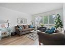 8095 Kensington Court, Niagara Falls, ON  - Indoor Photo Showing Living Room 