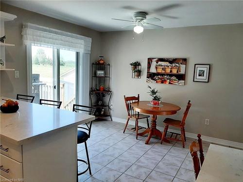 7721 Bishop Avenue, Niagara Falls, ON - Indoor Photo Showing Dining Room