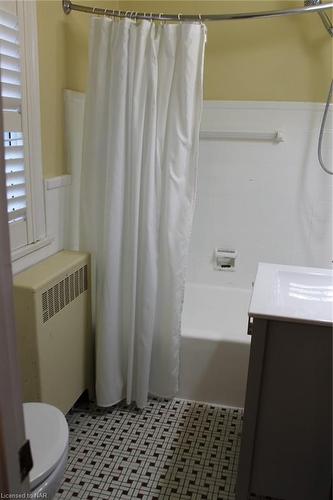 5 Bellevue Terrace, St. Catharines, ON - Indoor Photo Showing Bathroom