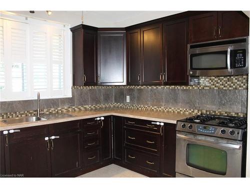 5 Bellevue Terrace, St. Catharines, ON - Indoor Photo Showing Kitchen