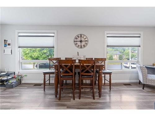 86 Leaside Drive, Welland, ON - Indoor Photo Showing Dining Room