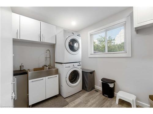 86 Leaside Drive, Welland, ON - Indoor Photo Showing Laundry Room