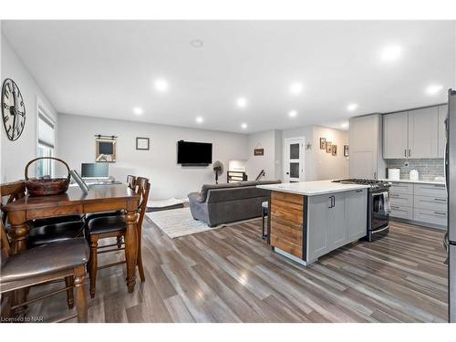 86 Leaside Drive, Welland, ON - Indoor