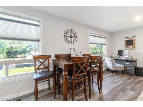 86 Leaside Drive, Welland, ON - Indoor Photo Showing Dining Room