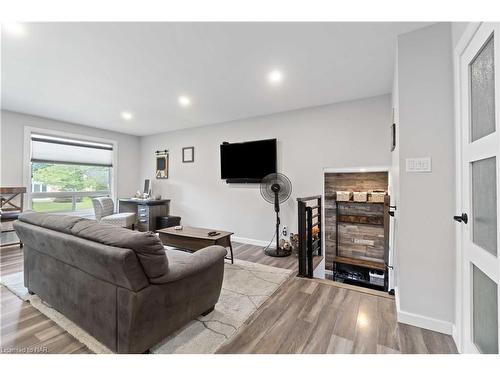 86 Leaside Drive, Welland, ON - Indoor