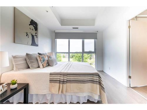 621-7711 Green Vista Gate, Niagara Falls, ON - Indoor Photo Showing Bedroom