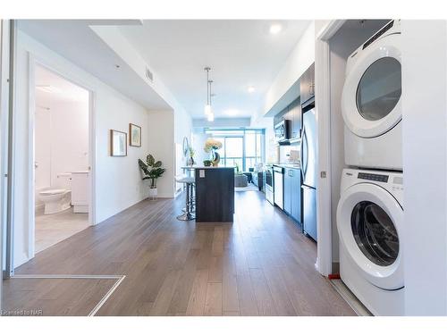 621-7711 Green Vista Gate, Niagara Falls, ON - Indoor Photo Showing Laundry Room