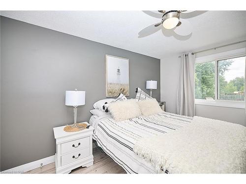 136 Rockwood Avenue, St. Catharines, ON - Indoor Photo Showing Bedroom