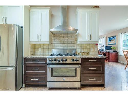 23 Dexter Street, St. Catharines, ON - Indoor Photo Showing Kitchen With Upgraded Kitchen