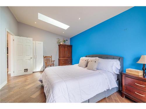 23 Dexter Street, St. Catharines, ON - Indoor Photo Showing Bedroom