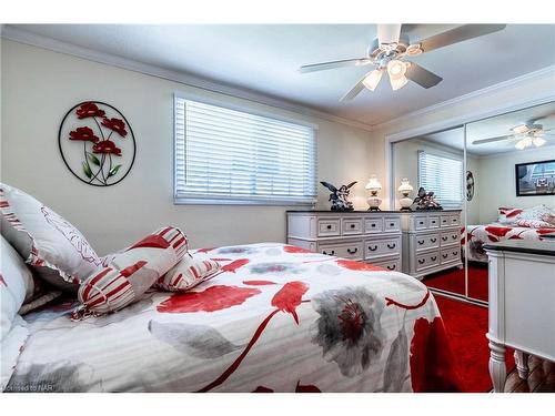 70 Margery Avenue, St. Catharines, ON - Indoor Photo Showing Bedroom