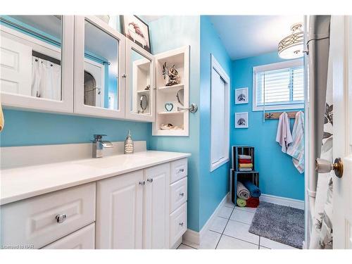 70 Margery Avenue, St. Catharines, ON - Indoor Photo Showing Bathroom