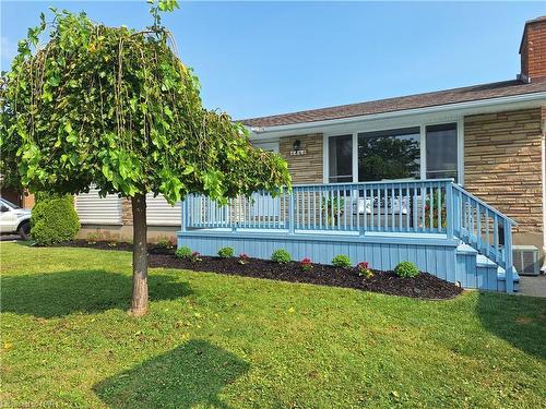 8848 Banting Street, Niagara Falls, ON - Outdoor With Deck Patio Veranda