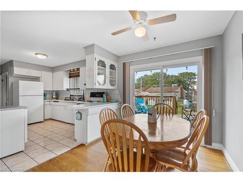 8848 Banting Street, Niagara Falls, ON - Indoor Photo Showing Dining Room