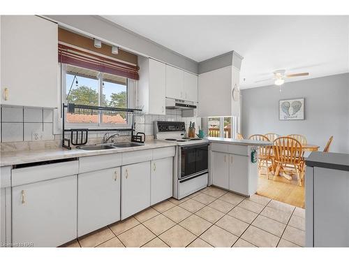 8848 Banting Street, Niagara Falls, ON - Indoor Photo Showing Kitchen With Double Sink