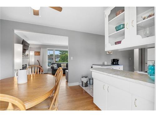 8848 Banting Street, Niagara Falls, ON - Indoor Photo Showing Dining Room