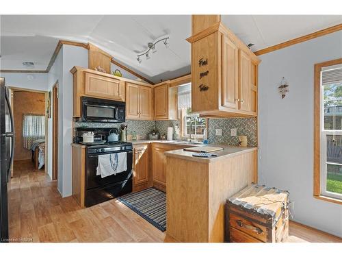 346-1501 8 Line, Niagara-On-The-Lake, ON - Indoor Photo Showing Kitchen