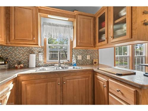 346-1501 8 Line, Niagara-On-The-Lake, ON - Indoor Photo Showing Kitchen With Double Sink