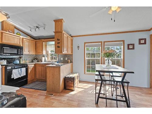 346-1501 8 Line, Niagara-On-The-Lake, ON - Indoor Photo Showing Kitchen