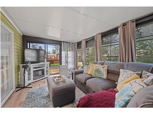 346-1501 8 Line, Niagara-On-The-Lake, ON - Indoor Photo Showing Living Room With Fireplace