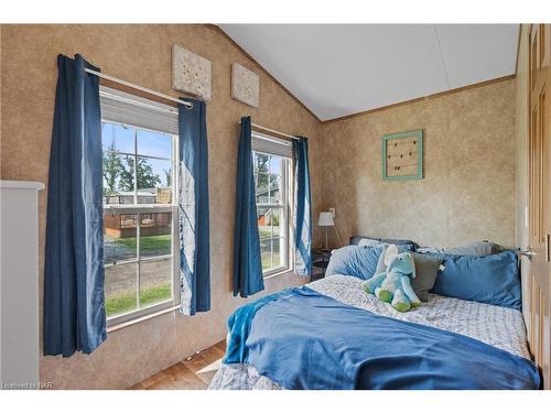 346-1501 8 Line, Niagara-On-The-Lake, ON - Indoor Photo Showing Bedroom