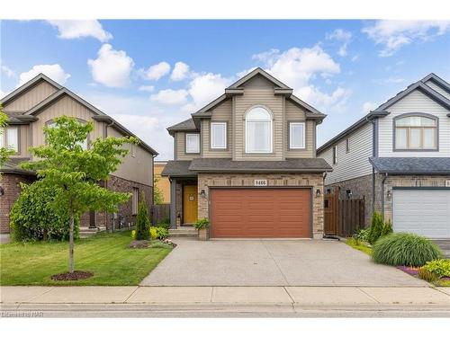 8466 Kelsey Crescent, Niagara Falls, ON - Outdoor With Facade