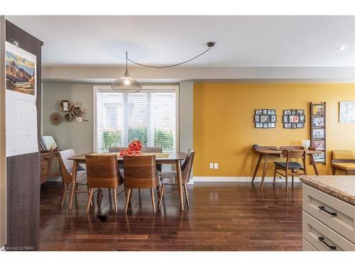 8466 Kelsey Crescent, Niagara Falls, ON - Indoor Photo Showing Dining Room