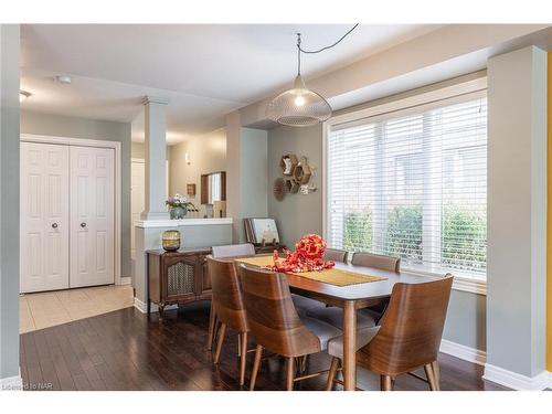 8466 Kelsey Crescent, Niagara Falls, ON - Indoor Photo Showing Dining Room