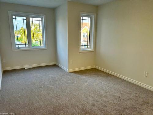 101 Palace Street, Thorold, ON - Indoor Photo Showing Other Room