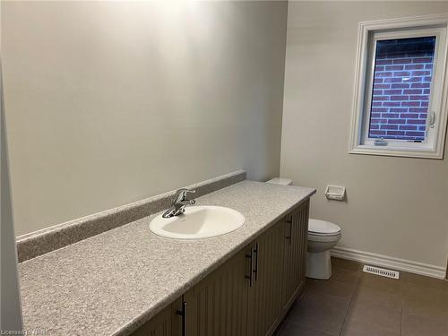 101 Palace Street, Thorold, ON - Indoor Photo Showing Bathroom