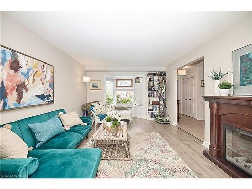 3-275 Pelham Road, St. Catharines, ON - Indoor Photo Showing Living Room With Fireplace