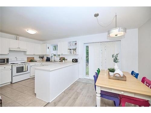 3-275 Pelham Road, St. Catharines, ON - Indoor Photo Showing Kitchen