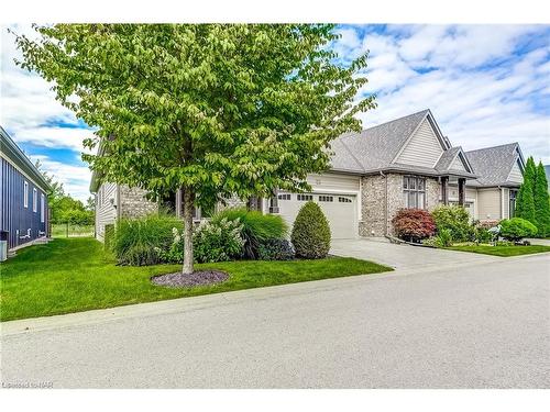 8 Cobblestone Drive, Niagara-On-The-Lake, ON - Outdoor