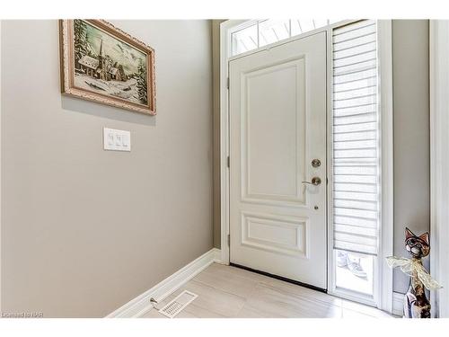 8 Cobblestone Drive, Niagara-On-The-Lake, ON - Indoor Photo Showing Other Room