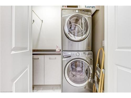 8 Cobblestone Drive, Niagara-On-The-Lake, ON - Indoor Photo Showing Laundry Room