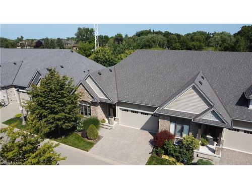 8 Cobblestone Drive, Niagara-On-The-Lake, ON - Outdoor