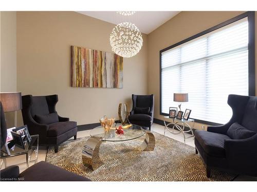 362 Niagara Boulevard, Niagara-On-The-Lake, ON - Indoor Photo Showing Living Room