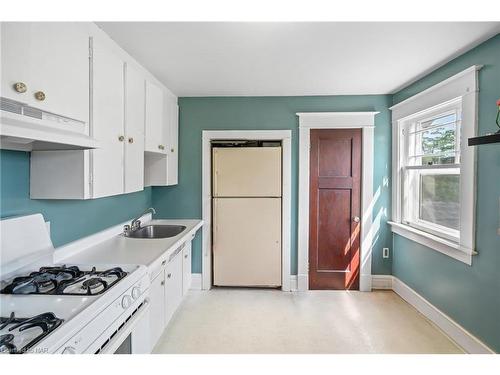 290 Division Street, Welland, ON - Indoor Photo Showing Kitchen