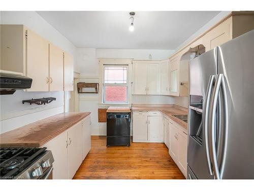 290 Division Street, Welland, ON - Indoor Photo Showing Kitchen