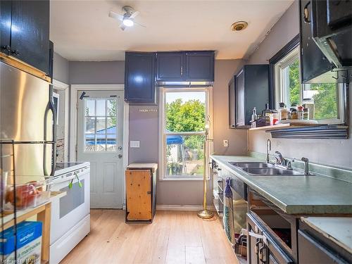 45 Wellington Street N, Thorold, ON - Indoor Photo Showing Kitchen With Double Sink