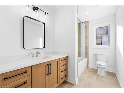 4213 Manson Lane, Lincoln, ON - Indoor Photo Showing Bathroom