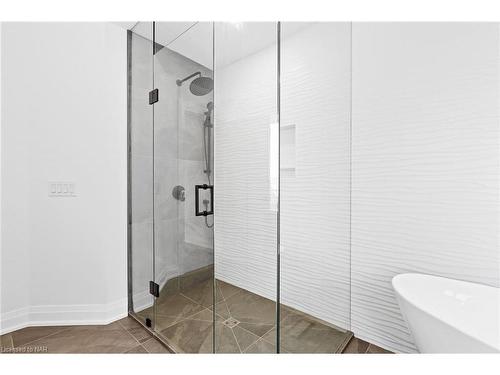 4213 Manson Lane, Lincoln, ON - Indoor Photo Showing Bathroom