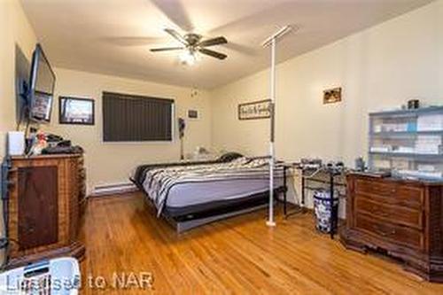 131 Third Street, Welland, ON - Indoor Photo Showing Bedroom