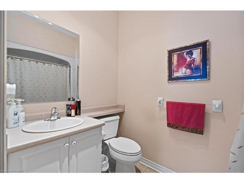 Ten-4300 Kalar Road, Niagara Falls, ON - Indoor Photo Showing Bathroom