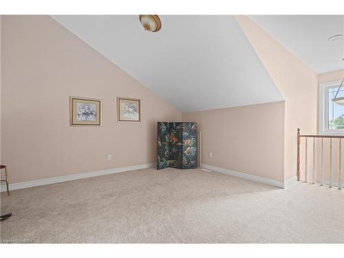 Ten-4300 Kalar Road, Niagara Falls, ON - Indoor Photo Showing Other Room