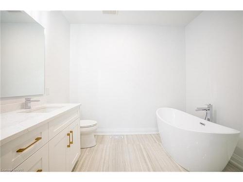 62 Pleasant Avenue N, Ridgeway, ON - Indoor Photo Showing Bathroom